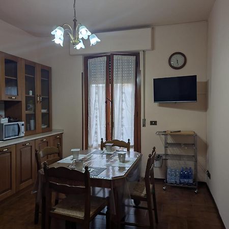 דירות ארצו Due Passi In Val Di Chiana מראה חיצוני תמונה